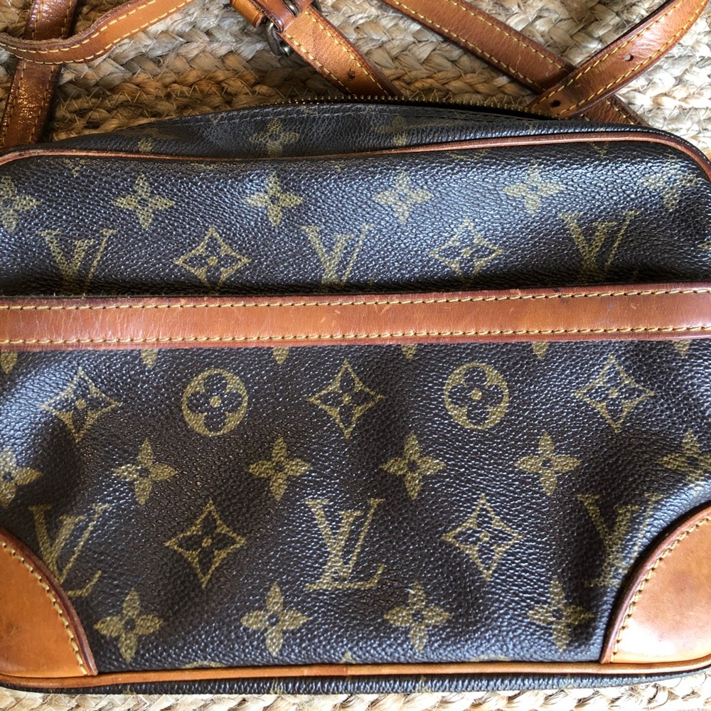 Authentic Louis Vuitton cross body bag